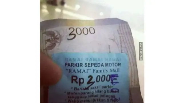 6 Tulisan di Karcis Parkir Kendaraan Ini Bikin Geleng Kepala