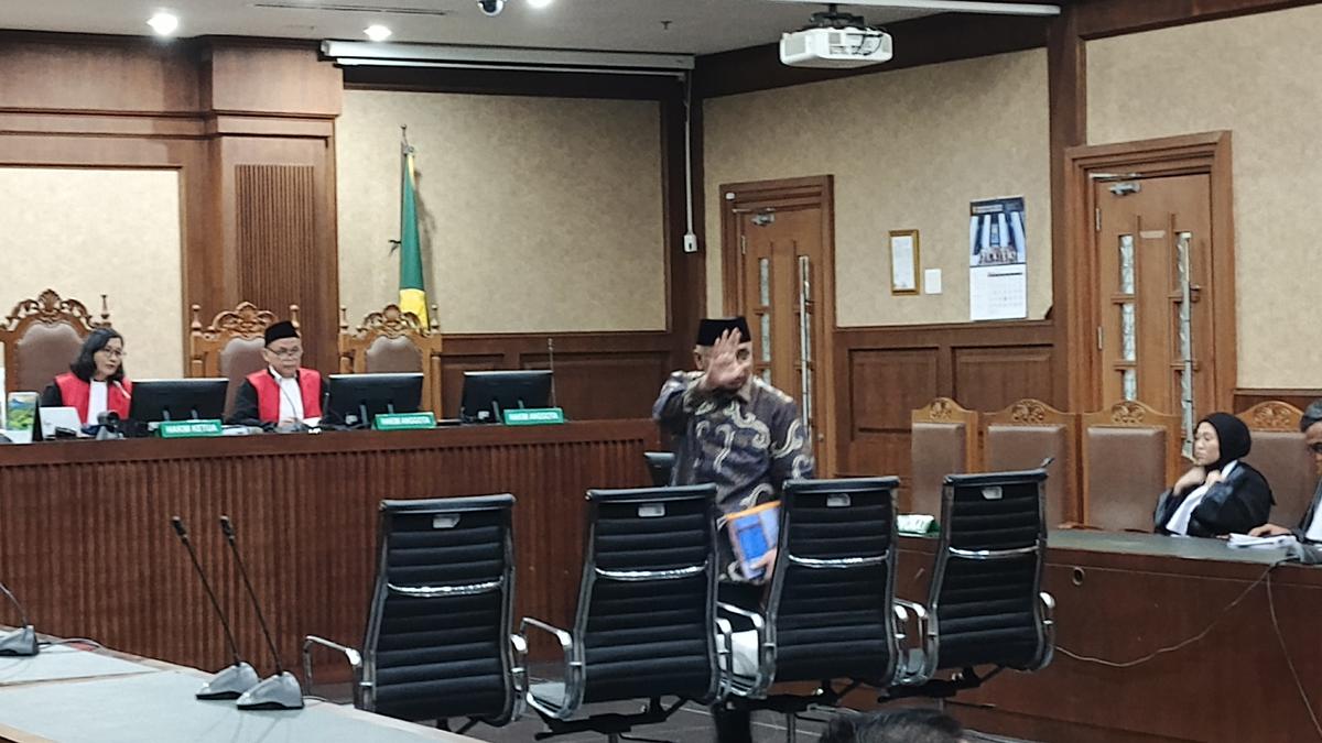 Alasan Eks Menag Yaqut Minum Anti Nyeri di Persidangan