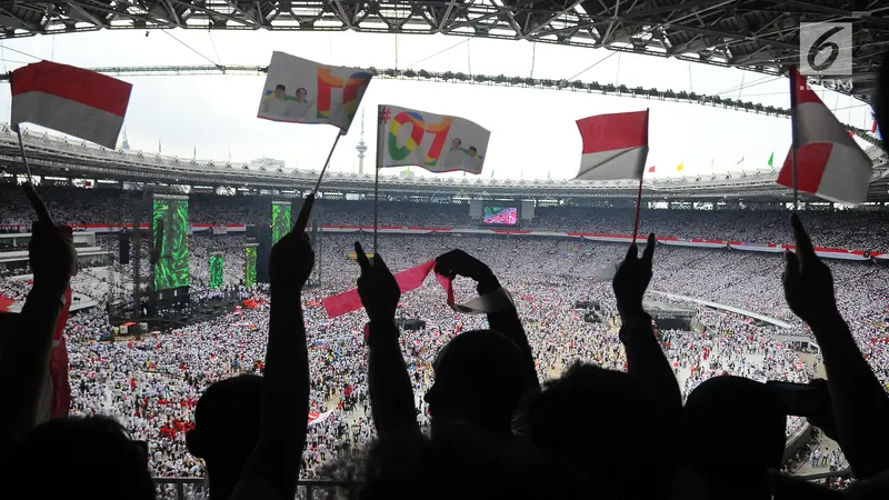Massa Pendukung Jokowi-Ma'ruf Amin Putihkan Stadion GBK