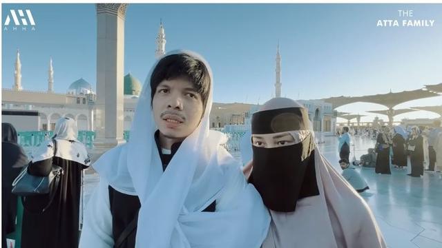 6 Momen Kebersamaan Atta dan Aurel yang Bercadar, Akui Ingin Lebih Khusyuk Beribadah