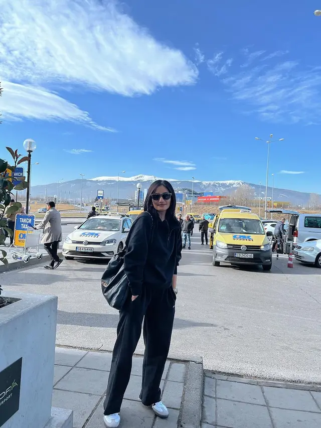 Natasha Dewanti liburan ke Sofia, Bulgaria (Foto: Instagram dijet78)