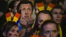 Di Berlin, kecemasan terlihat ketika Timnas Jerman dipaksa bermain selama 120 menit sebelum akhirnya mampu membekuk Aljazair 2-1 di laga 16 besar Piala Dunia 2014, (1/7/2014). (REUTERS/Thomas Peter)