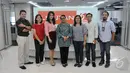 Usai melakukan wawancara khusus, Menteri Pemberdayaan Perempuan dan Perlindungan Anak Yohana Susana Yembise berpose bersama redaksi Liputan6.com, Jakarta, Senin (19/5/2015). (Liputan6.com/JohanTallo)