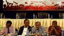 Cendikiawan muslim, Quraish Shihab dalam konferensi pers yang digelar Gerakan Suluh Kebangsaan di Jakarta, Jumat (23/8/2019). Gerakan Suluh Kebangsaan menyerukan semua pihak untuk melakukan pendekatan dialog yang konstruktif dan persuasif terkait permasalahan di Papua. (Liputan6.com/Johan Tallo)