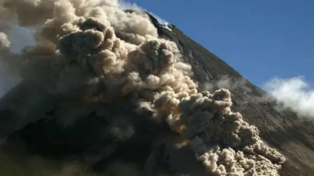 Gunung Merapi.