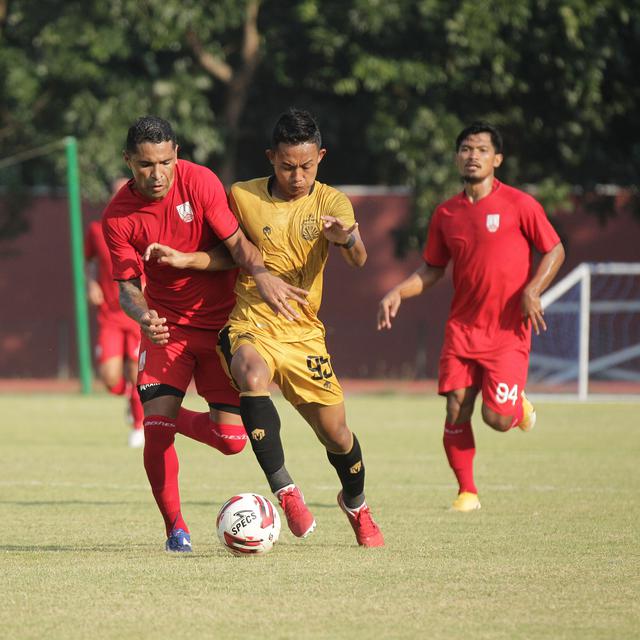 Persis Solo vs Bhayangkara Solo FC