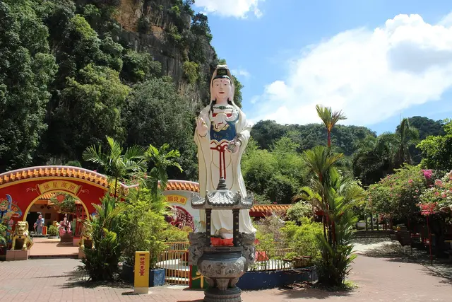 Tempat Wisata Alam dan Taman Hiburan yang Menyegarkan di Ipoh