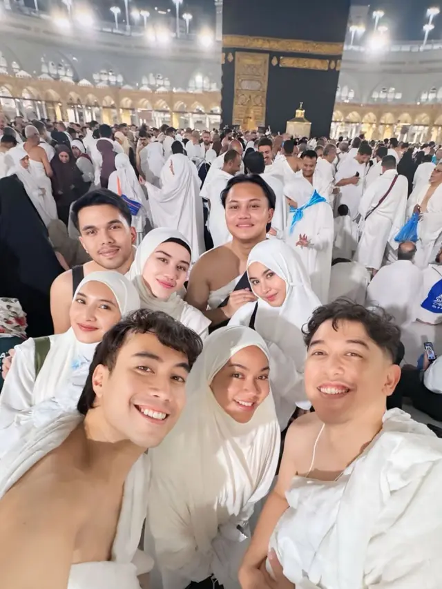 4 Potret Pasutri Thariq Halilintar dan Aaliyah Massaid Jalani Umrah, Perjalanan Penuh Syukur  (credit: instagram.com/thariqhalilintar)