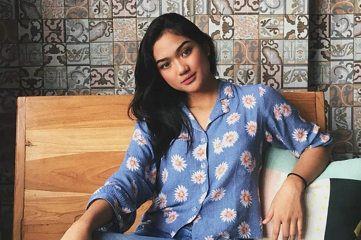 [Bintang] Bikin Diabetes, Ini 8 Potret Marion Jola yang Super Manis