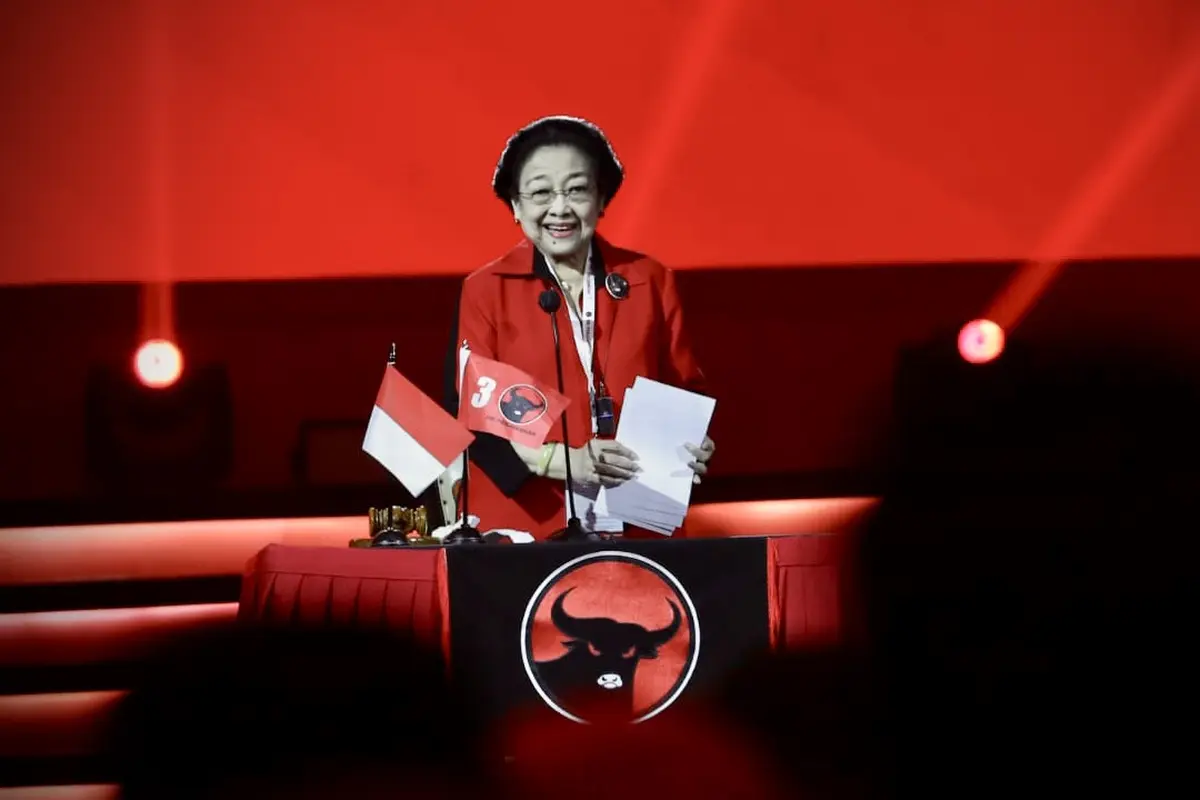 Ketua Umum PDI Perjuangan (PDIP) Megawati Soekarnoputri meminta seluruh masyarakat ikut mengawal jalannya Pemilihan Umum atau Pemilu 2024. Megawati memberi sinyal akan adanya kecurangan dalam Pemilu 2024.