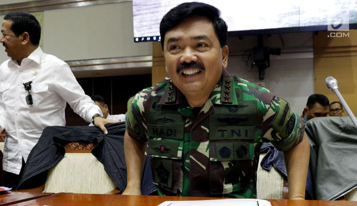 FOTO: Bahas Koopsusgab, Panglima TNI Hadi Tjahjanto Rapat ...