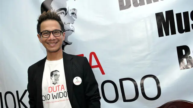Pembajakan Lagu Membuat Delon Rugi