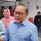 Menteri Perdagangan (Mendag) Zulkifli Hasan atau akrab disapa Zulhas buka suara terkait kelangkaan beras kepada wartawan usai pencoblosan di Jakarta, Rabu (14/2/2024). (Gagas/Liputan6.com)