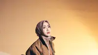Agna Bawa Nuansa Melankolis di Single Di Luar Hal Biasa, Cerita Cinta yang Perlahan Pudar