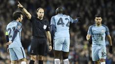 Antonio Miguel Mateu Lahoz secara resmi dipercaya UEFA untuk memimpin laga final Liga Champions antara Manchester City kontra Chelsea. (AFP/Oli Scarff)