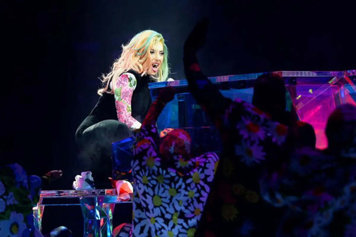 [Bintang] Lady Gaga