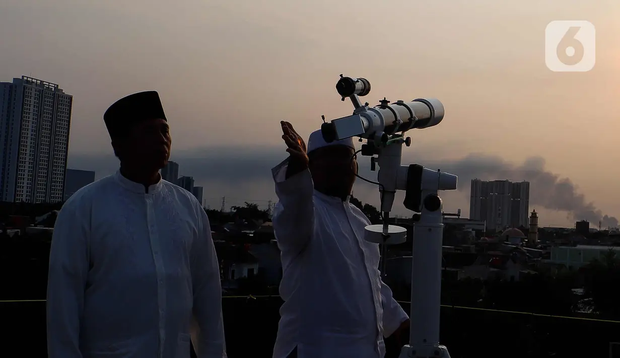Selanjutnya hasil Rukyatul hilal tersebut akan dilaporkan sebagai bahan pertimbangan sidang isbat awal Ramadan 1444 Hijriah. (Liputan6.com/Herman Zakharia)