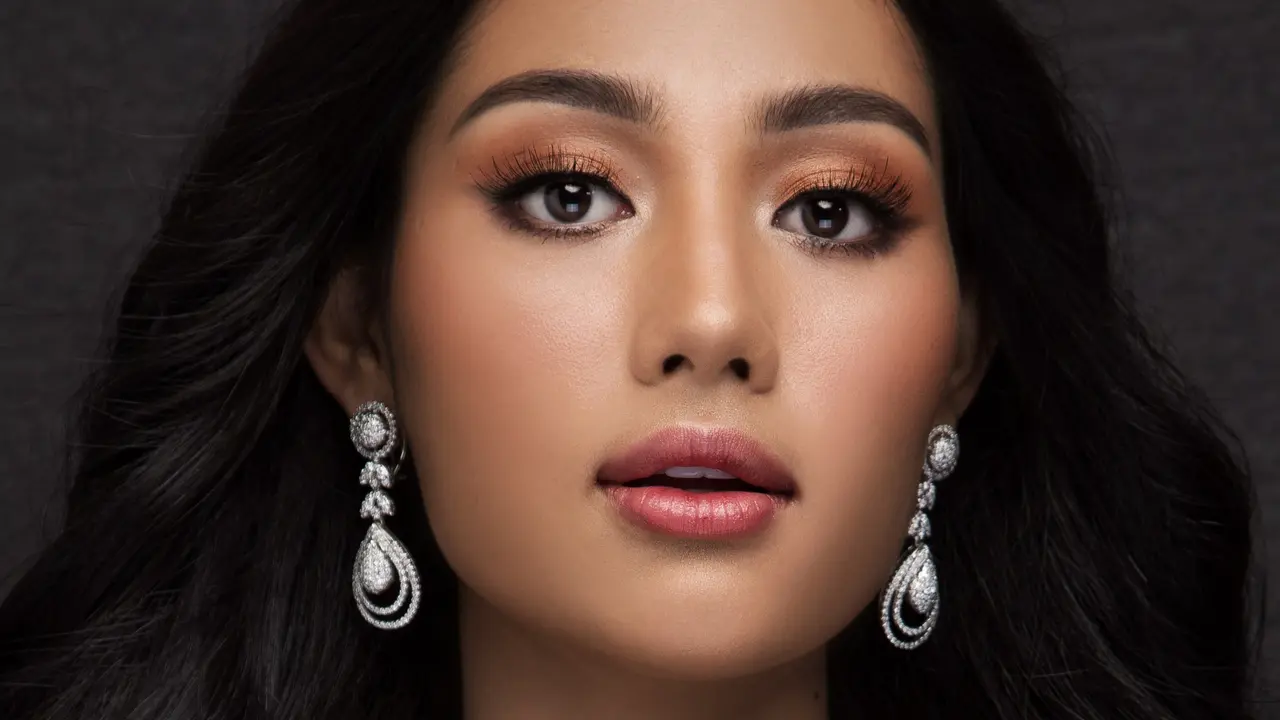 Swe Zin Htet (missuniverse.com)