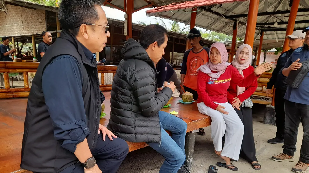 Suara Hati Warga Pulau Pari yang Dikepung Reklamasi Ilegal Korporasi: Kami Ingin Hidup Sejahtera di Pulau Kami Sendiri