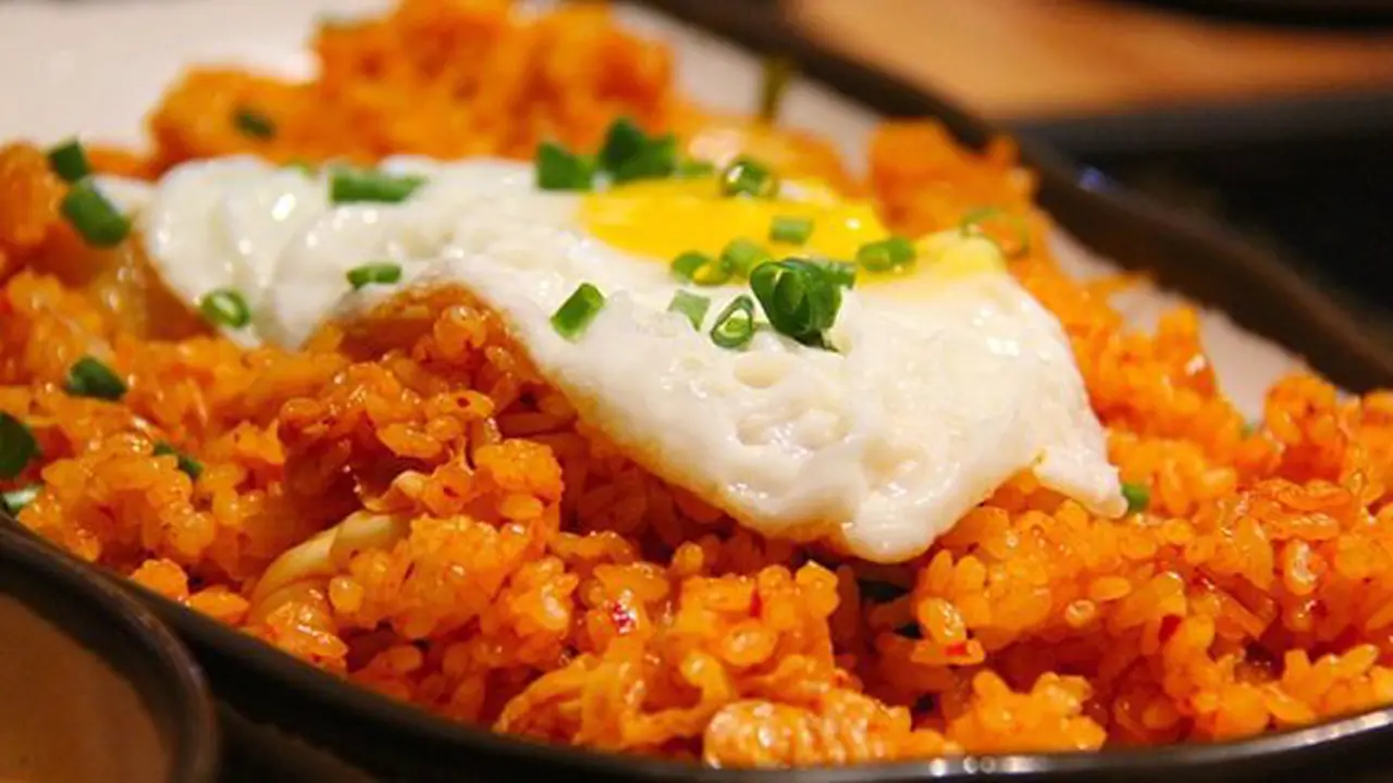 Nasi goreng merah/copyright Pixabay.com/sharonang