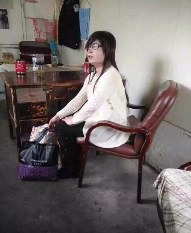 Pria nyamar jadi perempuan dan masuk ke asrama putri | Photo: Copyright shanghaiist.com
