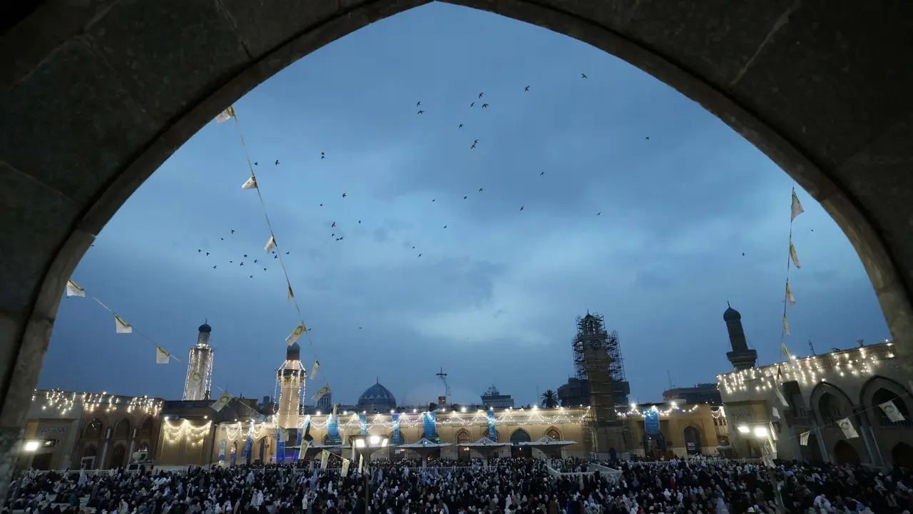 Umat Muslim di Berbagai Belahan Dunia Laksanakan Salat Idul Fitri 1445 Hijriah