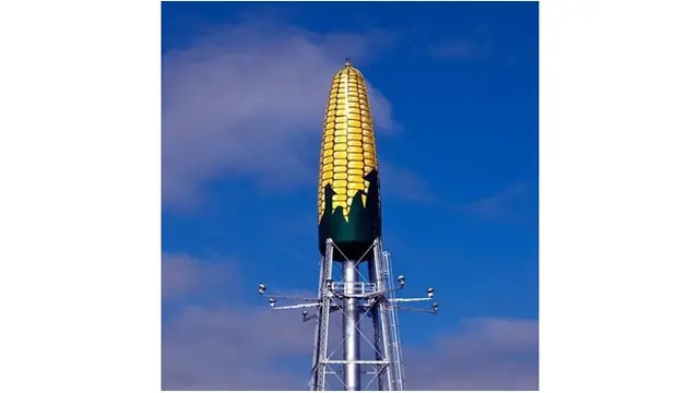 Tower Bentuk Makanan Paling Unik di Dunia (sumber: roadsideamerica)