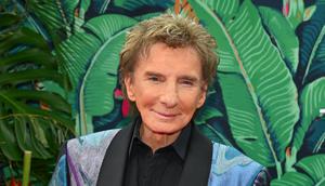Barry Manilow pada 2023. (ANGELA WEISS / AFP)