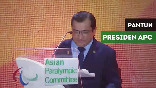 Berita video presiden paralympic committee memberi pantun dan menyanyikan sepenggal lagu Indonesia Raya di acara penutupan Asian Para Games 2018, Sabtu (13/10/2018).