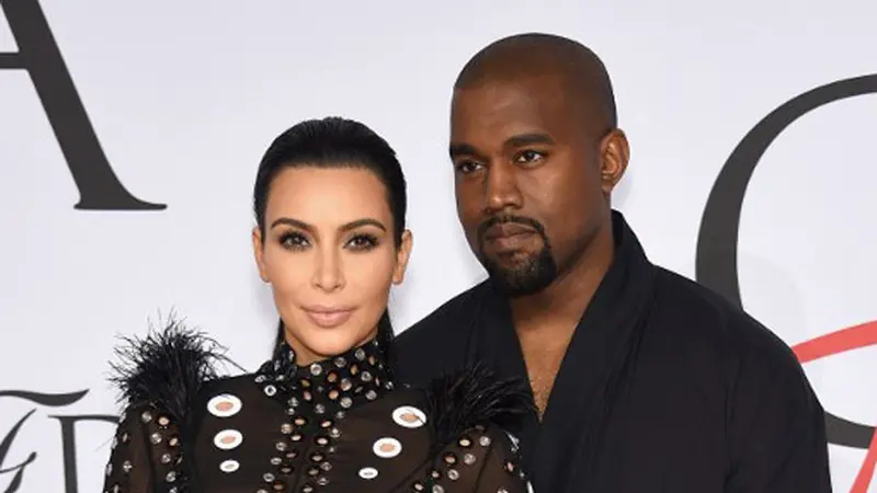 [Bintang] Kim Kardashian dan Kanye West