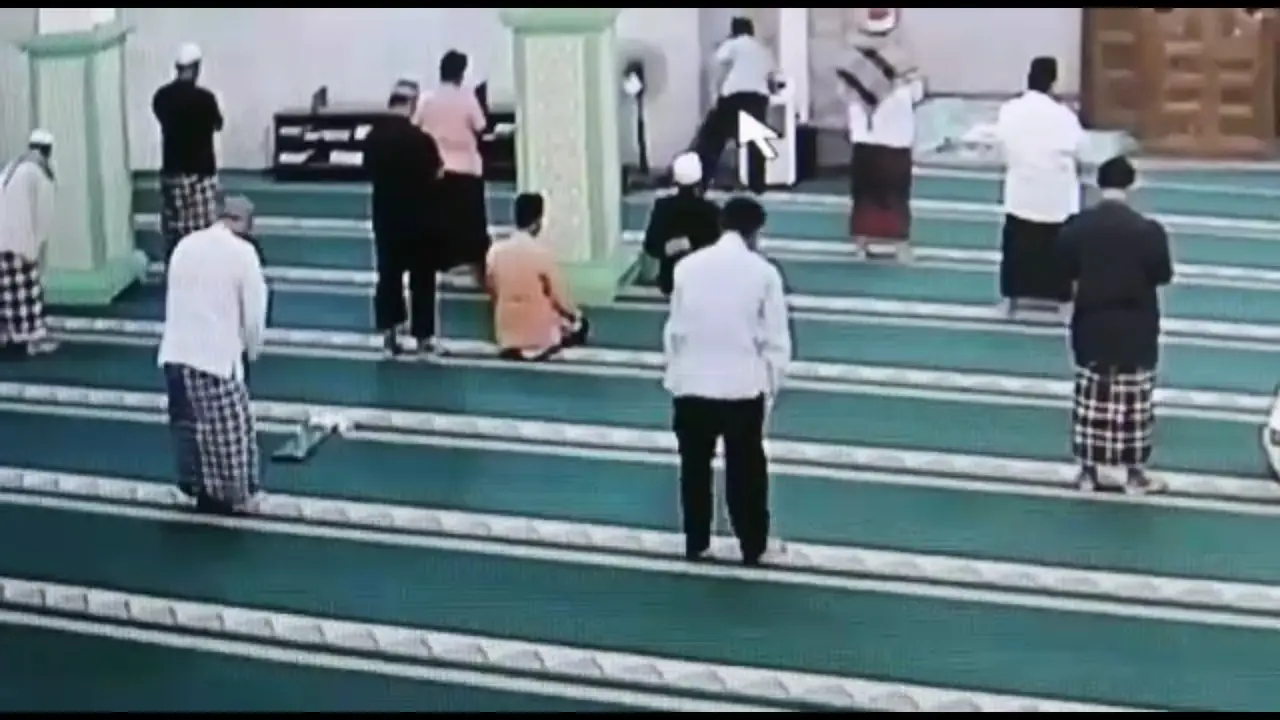 Aksi pencurian uang Zakat Fitrah di Bogor terekam CCTV