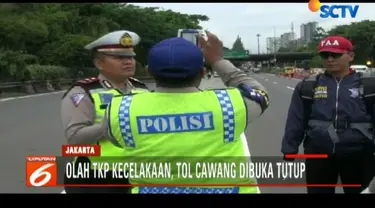 Sementara itu, proses olah TKP kecelakaan di Tol Cawang menggunakan alat pengambil gambar tiga dimensi.