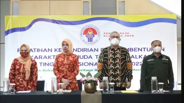 Menpora Zainudin Amali dan istri, Nadiah Alhamid