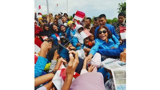 Tak Lagi Jadi Menteri, Ini 6 Gaya Blusukan Susi Pudjiastuti yang Dikangenin Netizen