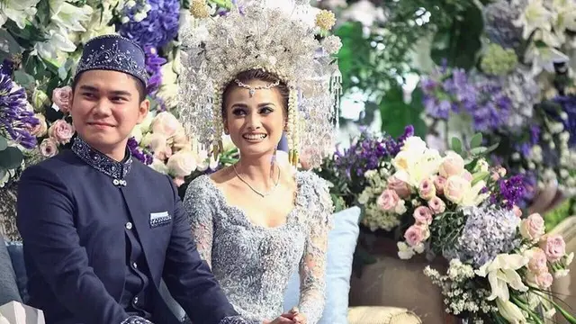 Potret pernikahan Acha Septriasa dan Vicky Kharisma