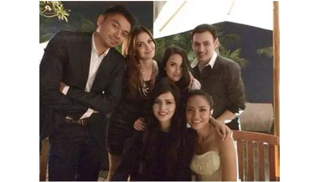 Foto Kebersamaan Cut Tari dan Richard Kevin (sumber: twitter.com/icontalentmgmt/therichardkevin)