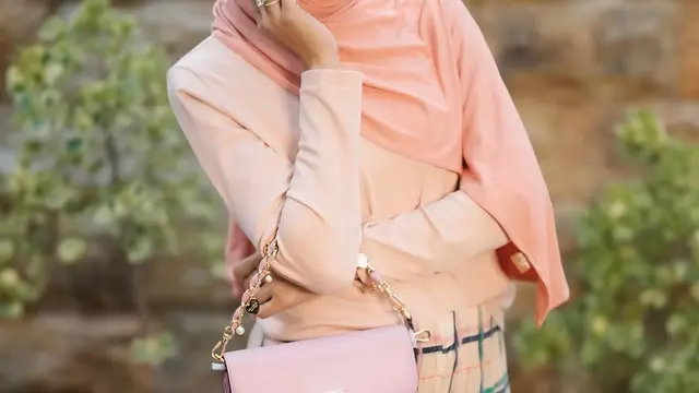 Potret Syahnaz punya aura ibu bupati (credit: instagram/syahnazs)