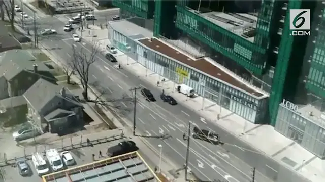 Sembilan orang tewas dan 16 lainnya terluka setelah seorang pria yang mengendarai van menabrak para pejalan kaki di Toronto, Kanada.