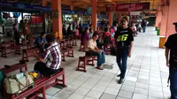 Pemudik di Kampung Rambutan, Jakarta Timur, Sabtu (24/6/2017). (Liputan6.com/Ahmad Romadoni)