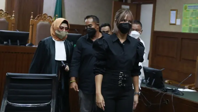 [Fimela] Nia Ramadhani dan Ardi Bakrie