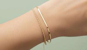 Gelang Emas Desain Layer Dua Tingkat dengan Kombinasi Rantai Berbeda by Gemini