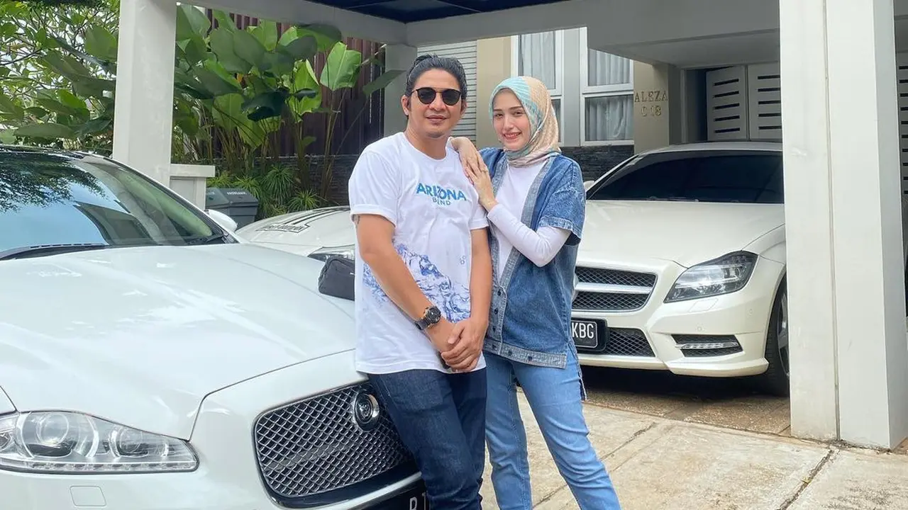 Pasha Ungu dan Adelia