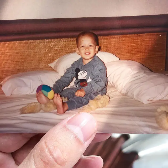 6 Potret Masa Kecil Dimas Beck, Gemas Banget