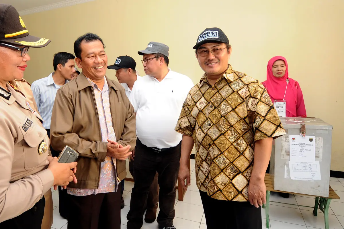 20151209-Ketua DKPP Tinjau Langsung Proses Pilkada Kota Depok