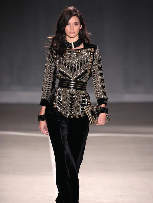 Wanita yang baru saja berulang tahun ke-20 ini mengumumkan langsung mengenai debutnya menjadi model di Victoria’s Secret Fashion Show melalui akun instagramnya @kendalljenner. (AFP/Bintang.com)