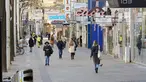 Pemandangan jalan saat peningkatan langkah-langkah karantina wilayah (lockdown) guna membatasi penyebaran COVID-19 di Wina, Austria, 17 November 2020. Austria memerintahkan lockdown secara nasional selama tiga pekan. (Xinhua/Georges Schneider)