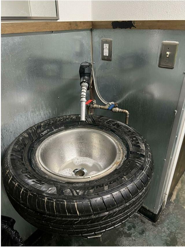 6 Potret Solusi Nyeleneh Barang Bekas Jadi Berguna Ini Jenius