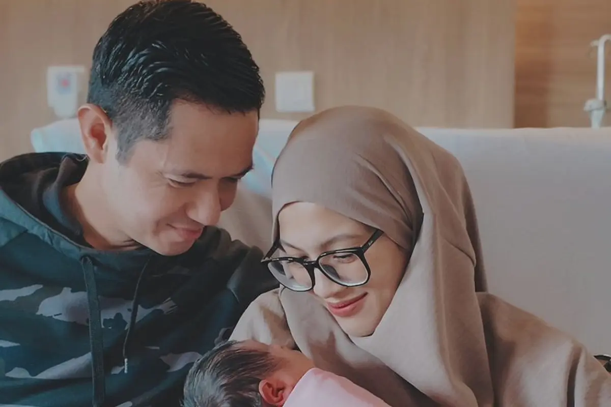 Dude Harlino dan Alyssa Soebandono