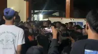 2 Bocil Gengster Tertangkap Warga, Hampir Jadi Bulan-bulanan Massa yang Marah