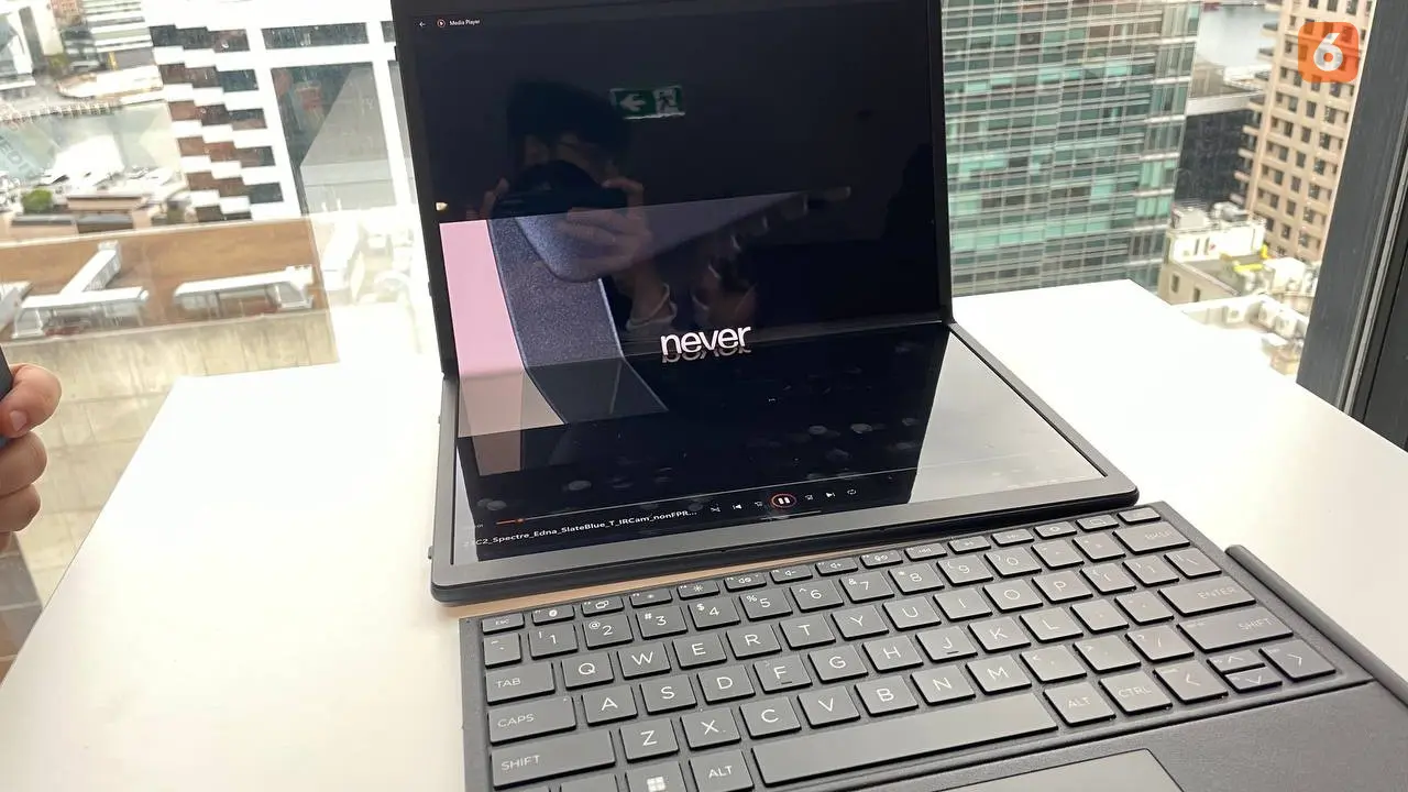 HP Spectre Fold